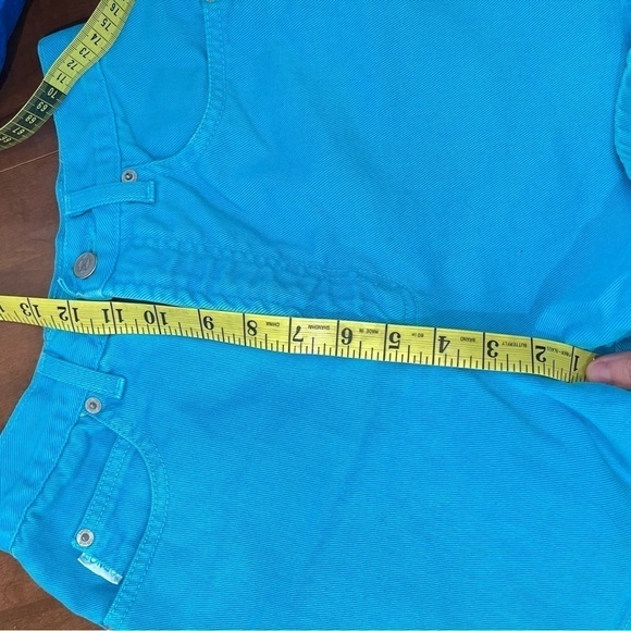 Bongo Vintage Blue Denim High Waisted Mom Shorts Size 5 - Picture 13 of 15